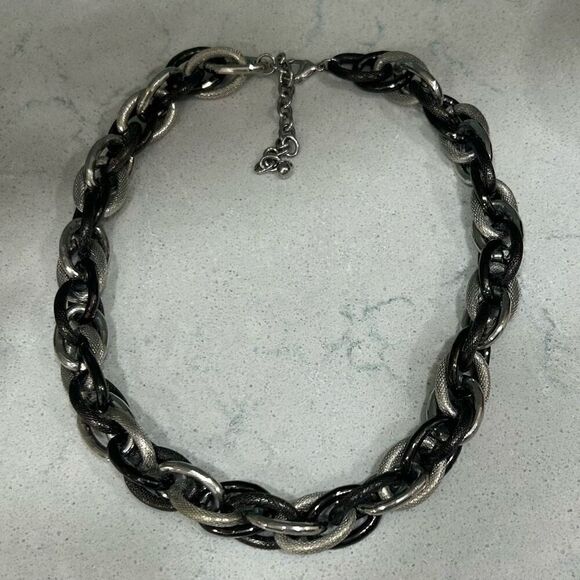 Vtg Chunky Link Statement Necklace Black & Silver Triple Oval Chain Adjustable - Picture 5 of 11